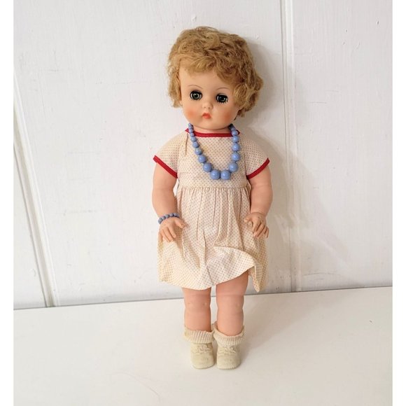 Sleepy Eyes Vinyl Doll 1960s Original Clothes - Picture 1 of 6